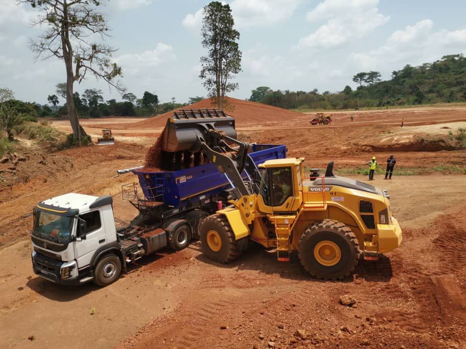 Chargement de minerai IVEQI